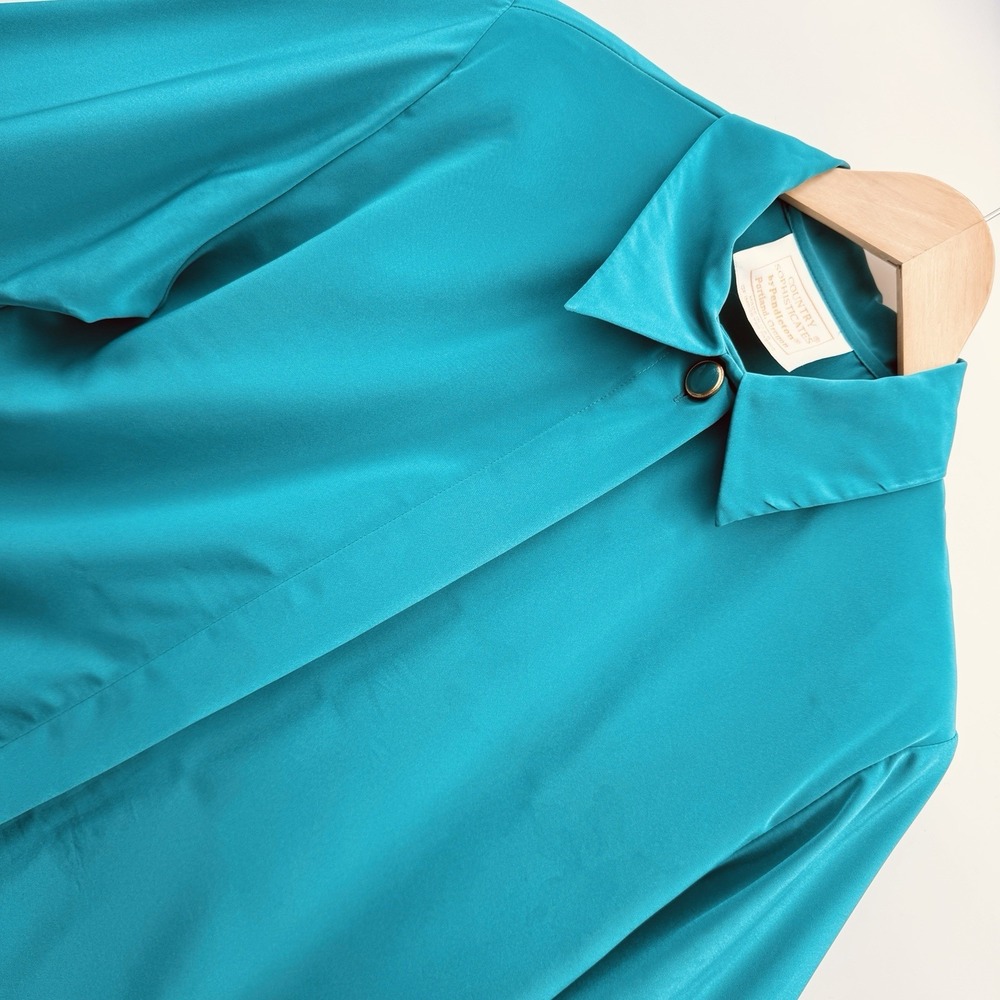 Vintage Pendleton Country Sophisticates Blouse Size 14 Teal Teal Blue Silky USA
